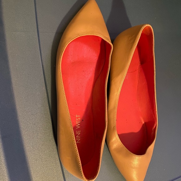 Nine West Pointy Toes flats size 8 only worn once. ***Pet/Smoke Free Home* - Picture 1 of 7